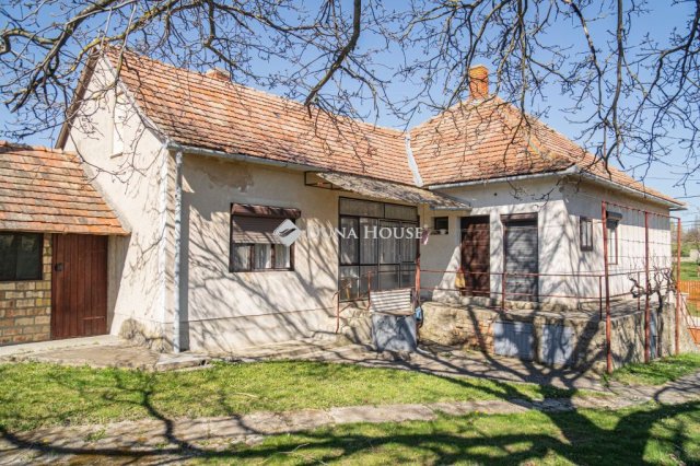 Eladó családi ház, Bakonynánán 47.9 M Ft, 4 szobás