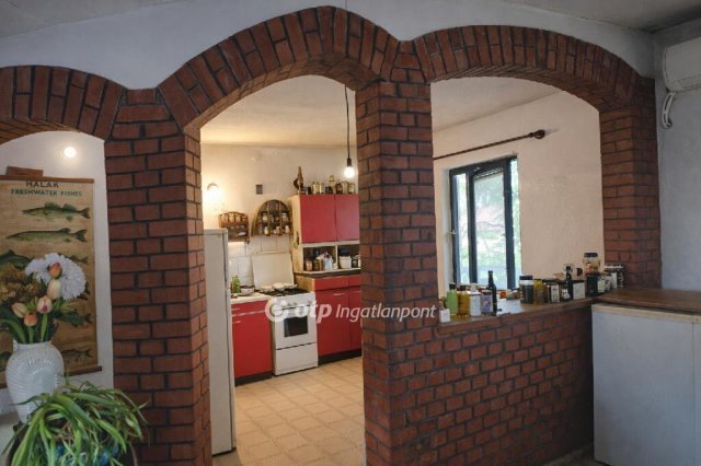 Eladó családi ház, Kunszentmiklóson 39.9 M Ft, 3 szobás