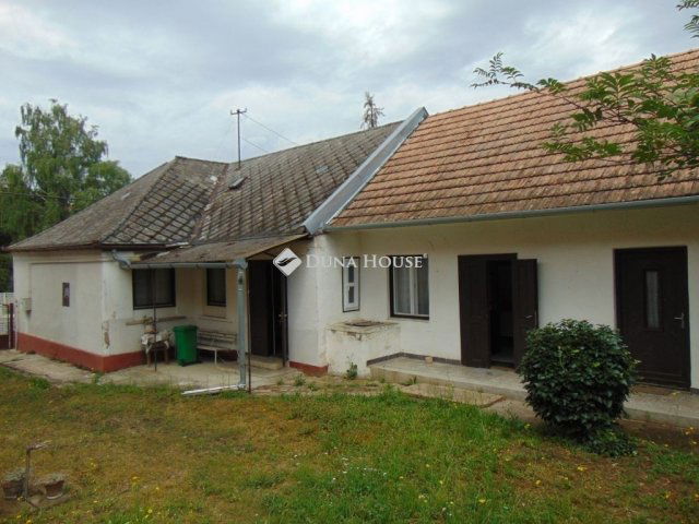Eladó családi ház, Hosszúhetényen 44.9 M Ft, 3 szobás