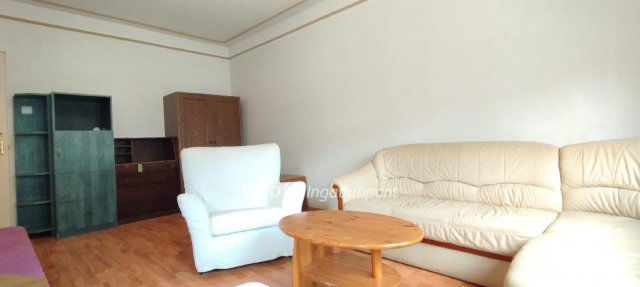 Eladó panellakás, Jászberényben 27.8 M Ft, 1+1 szobás