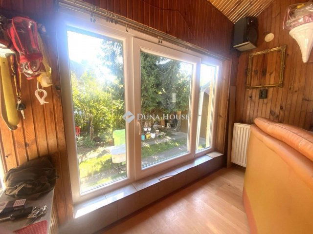 Eladó nyaraló, Dányon 44 M Ft, 3 szobás / költözzbe.hu