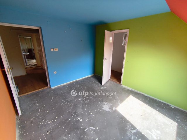 Eladó ikerház, Orosházán 38 M Ft, 1+3 szobás