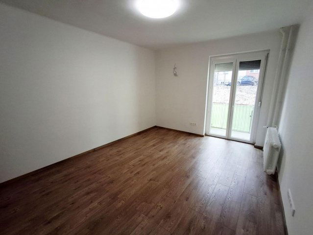 Eladó téglalakás, Tatabányán 48.9 M Ft, 2 szobás