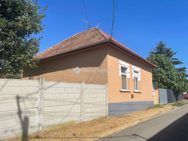 Eladó családi ház, Ceglédbercelen 30.99 M Ft, 2 szobás