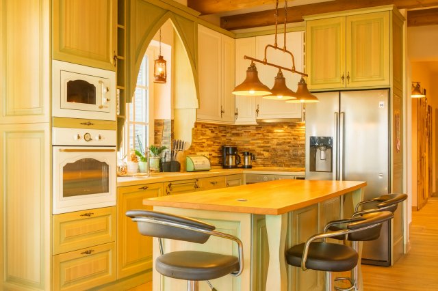 Eladó családi ház, Velencén 385 M Ft, 5 szobás