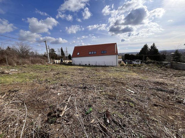 Eladó telek, Budapesten, III. kerületben 89.9 M Ft