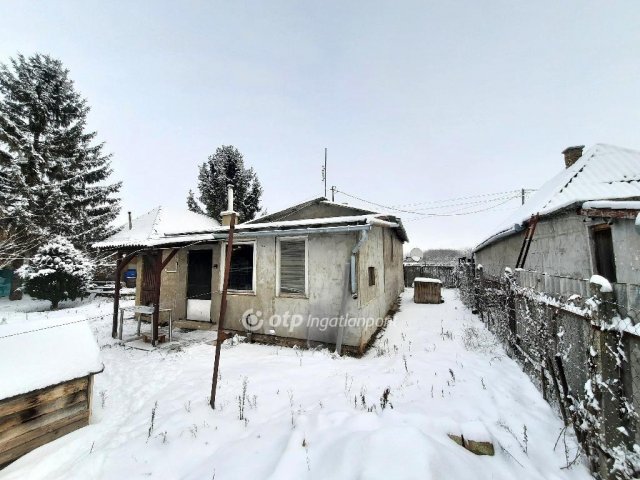 Eladó nyaraló, Pilisen 13.991 M Ft, 1+2 szobás