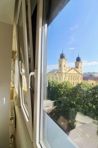 Kiadó téglalakás, albérlet, Debrecenben 300 E Ft / hó, 3 szobás