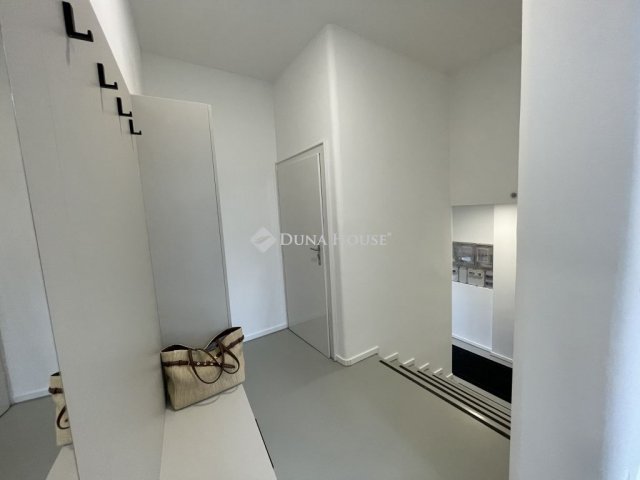 Kiadó családi ház, albérlet, Szombathelyen 390 E Ft / hó
