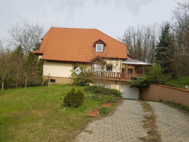 Eladó családi ház, Fóton 290 M Ft, 6 szobás