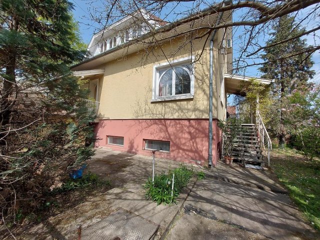 Eladó családi ház, Gödön 152.6 M Ft, 6 szobás