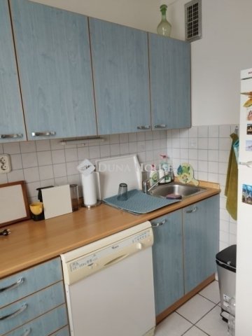 Eladó panellakás, Szegeden 56.5 M Ft, 2+1 szobás