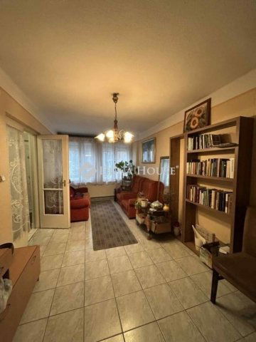 Eladó családi ház, Vecsésen 86.9 M Ft, 4 szobás