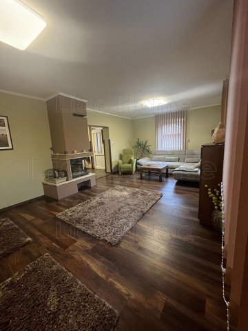 Eladó családi ház, Siófokon 219.9 M Ft, 6 szobás