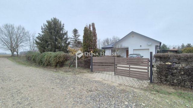 Eladó családi ház, Kecskeméten 89 M Ft, 4 szobás