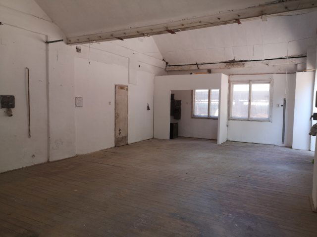 Kiadó ipari ingatlan, Gyulán 120 E Ft / hó / költözzbe.hu