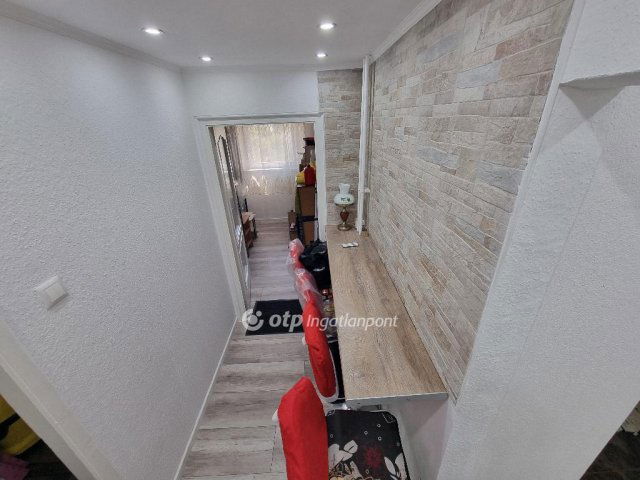 Eladó panellakás, Budapesten, III. kerületben 84.99 M Ft
