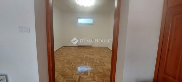 Eladó családi ház, Makón 75 M Ft, 4 szobás