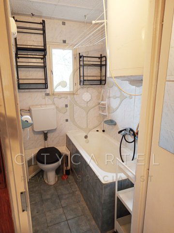 Eladó családi ház, Rácalmáson 16 M Ft, 1 szobás