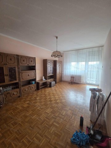 Eladó téglalakás, Oroszlányban 33.99 M Ft, 2 szobás