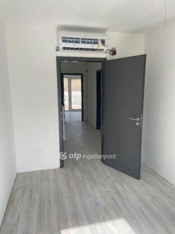 Eladó ikerház, Mogyoródon 124 M Ft, 4 szobás