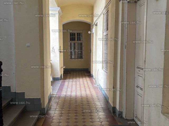 Eladó téglalakás, Budapesten, I. kerületben 82.5 M Ft, 1 szobás