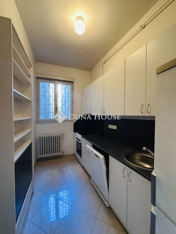 Eladó téglalakás, Budapesten, V. kerületben 179 M Ft, 3 szobás