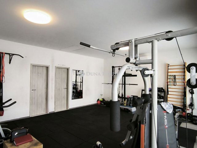 Eladó üzlethelyiség, Győrött 35 M Ft / költözzbe.hu