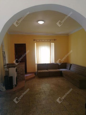 Eladó családi ház, Szegeden 9.5 M Ft, 1 szobás