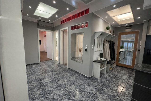 Eladó téglalakás, Budapesten, XIV. kerületben 156.4 M Ft