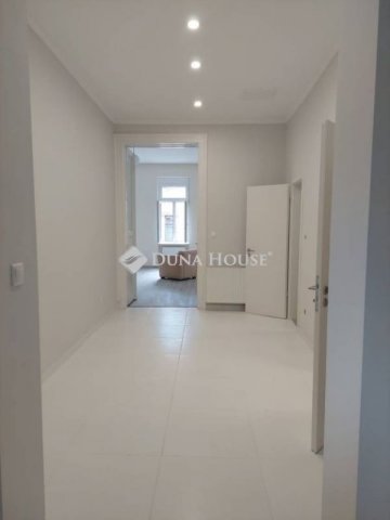 Eladó téglalakás, Budapesten, VI. kerületben 129 M Ft, 4 szobás