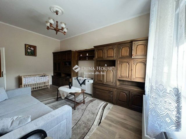 Eladó téglalakás, Nagykanizsán 45.8 M Ft, 3 szobás