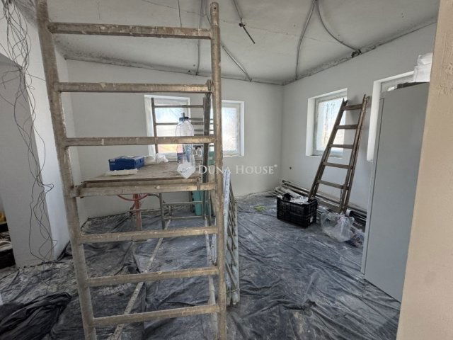 Eladó családi ház, Monoron 45 M Ft, 4 szobás