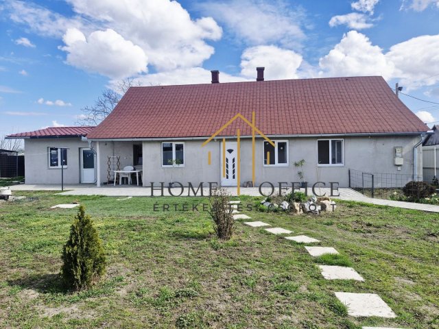 Eladó családi ház, Tetétlenen 24 M Ft, 4 szobás