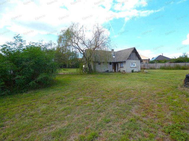 Eladó mezogazdasagi ingatlan, Kistarcsán 66.9 M Ft, 1 szobás