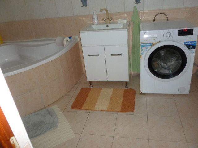 Eladó családi ház, Üllőn 160 M Ft, 6 szobás