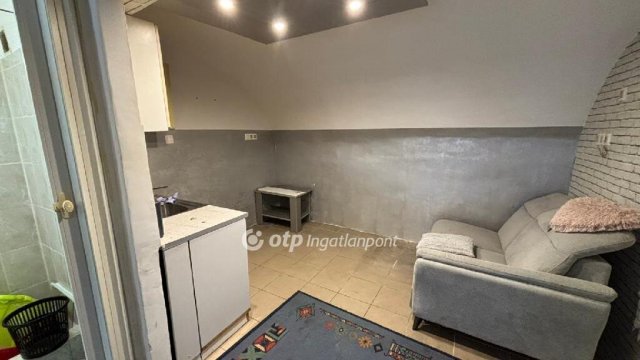 Eladó téglalakás, Budapesten, VI. kerületben 20.9 M Ft, 1 szobás