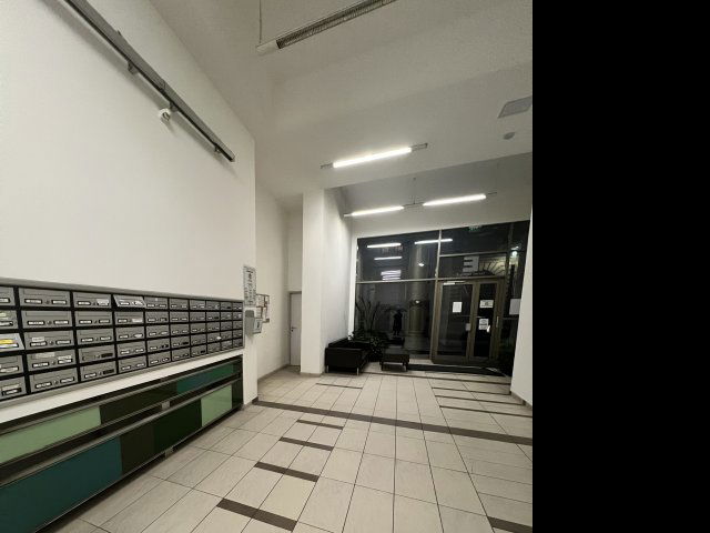 Eladó téglalakás, Budapesten, VIII. kerületben, Corvin sétányon