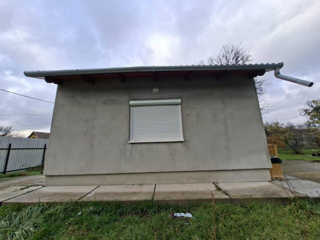 Eladó családi ház, Szolnokon 13.99 M Ft, 1+2 szobás
