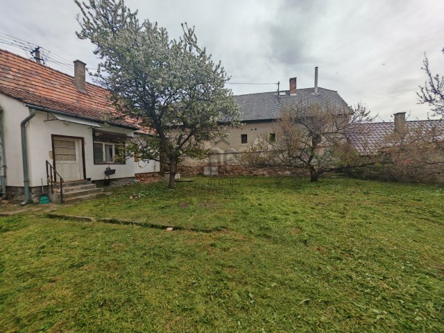 Eladó családi ház, Kesztölcön 34.9 M Ft, 4 szobás