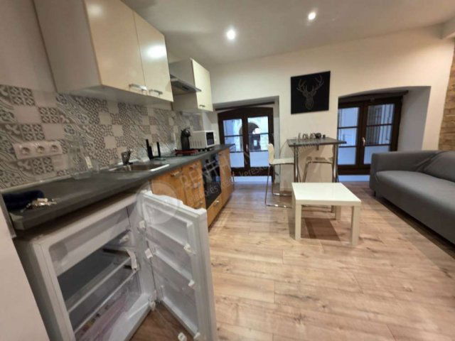 Kiadó téglalakás, albérlet, VI. kerületben, Rózsa utcában