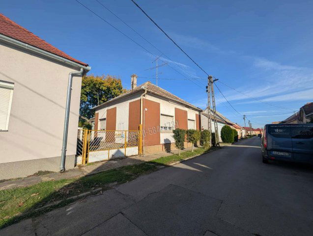 Eladó családi ház, Szigetváron 38 M Ft, 3 szobás