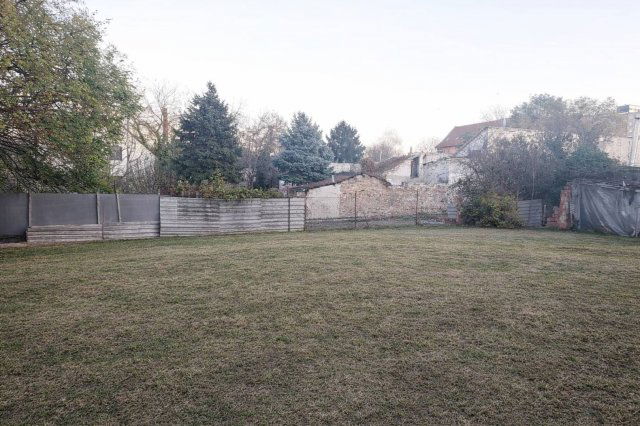 Eladó telek, Budapesten, XXI. kerületben 65 M Ft