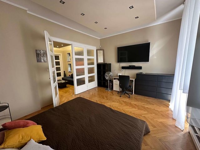 Kiadó téglalakás, albérlet, Budapesten, V. kerületben, 3 szobás