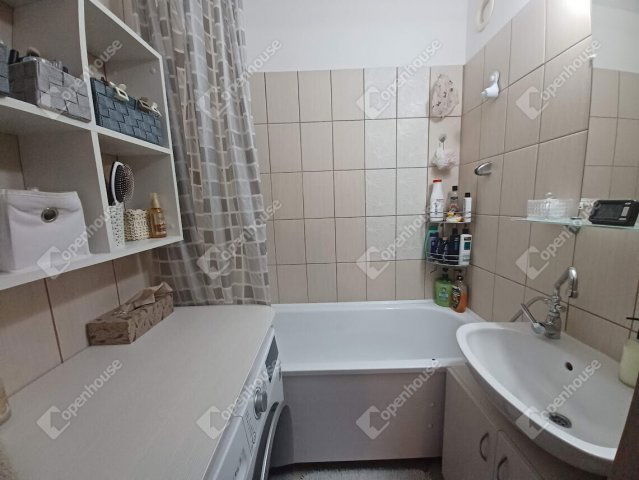 Eladó panellakás, Debrecenben 67 M Ft, 3 szobás