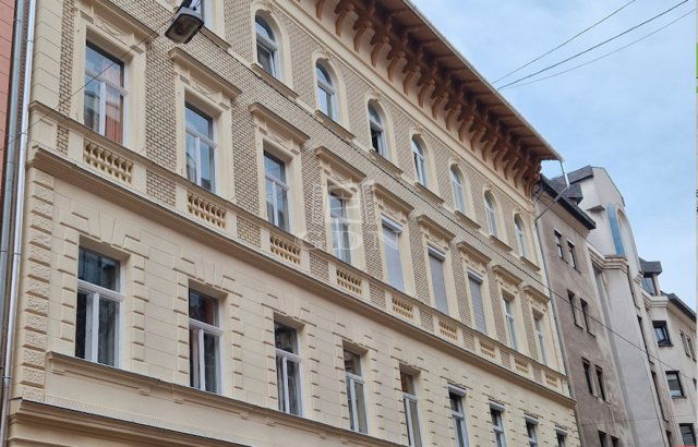 Eladó téglalakás, Budapesten, VI. kerületben 81.959 M Ft