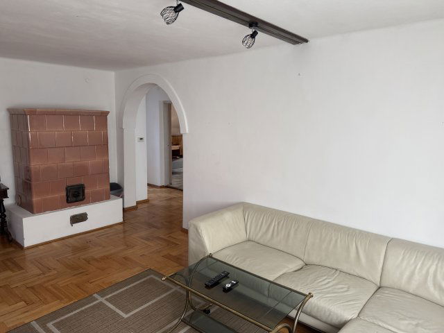 Eladó családi ház, Veszprémben 149.9 M Ft, 8 szobás