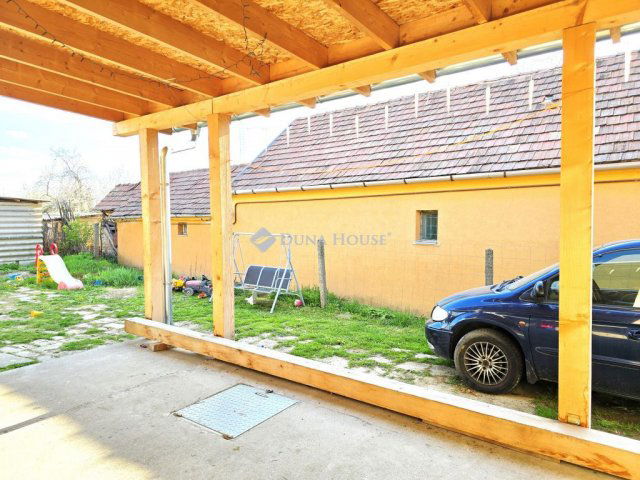 Eladó családi ház, Pécsett 49.9 M Ft, 3 szobás