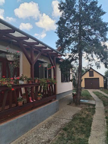 Eladó családi ház, Ebesen 69.99 M Ft, 3 szobás