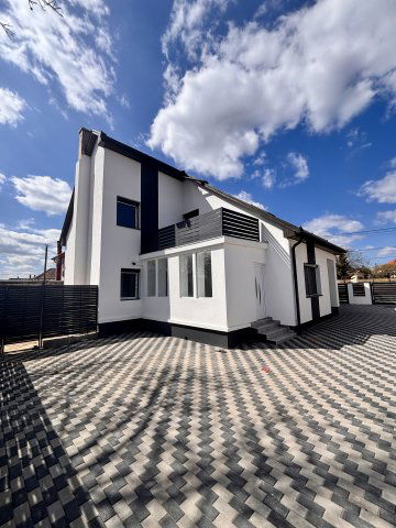 Eladó családi ház, Nagyrédén 69.9 M Ft, 7 szobás